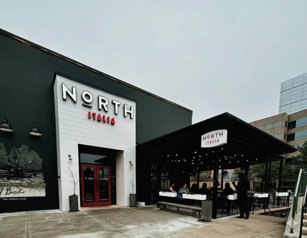 Churrascos The Woodlands – restaurante latino elegante con vista al atardecer y sabor a parrilla